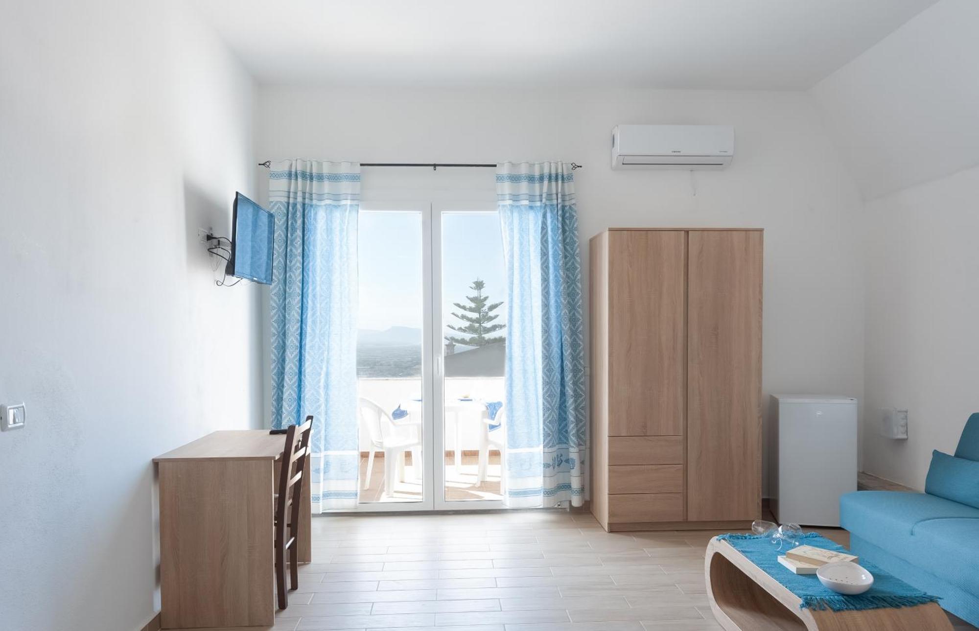 Beb Con Piscina Villa Del Borgo Badesi Bagian luar foto